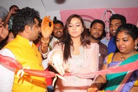 Isha Chawla De Charms Spa n Salon Launch